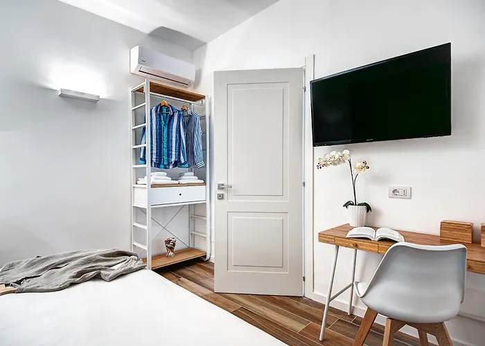 Caruso 6 By Villasandco Rentalsorrento Apartment Sorrent